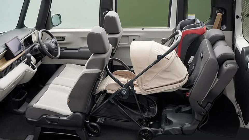 カーリース車両 ホンダ　N-BOXカスタムの画像
