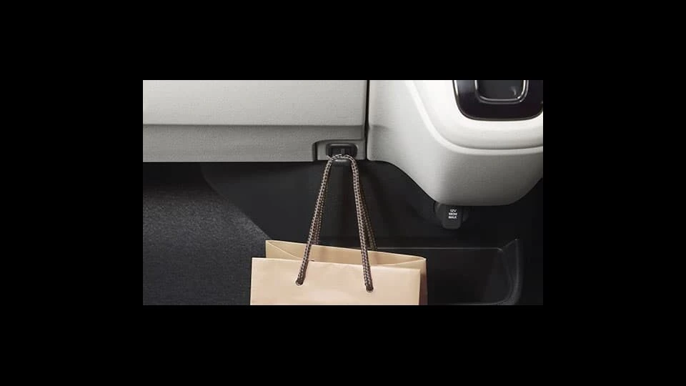 カーリース車両 ホンダ　N-BOXカスタムの画像