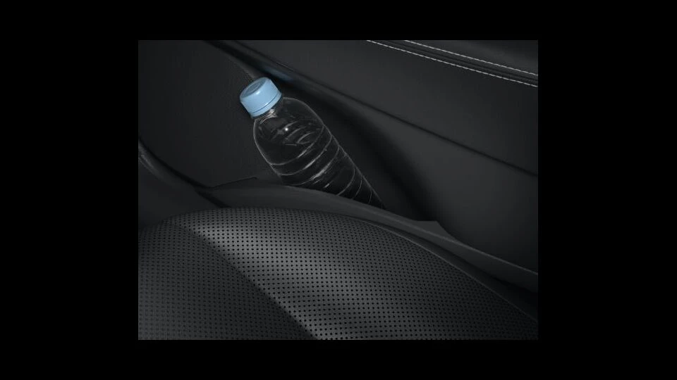 カーリース車両 トヨタ　クラウンの画像