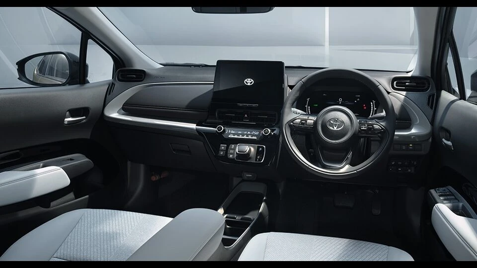 カーリース車両 トヨタ　アクアの画像