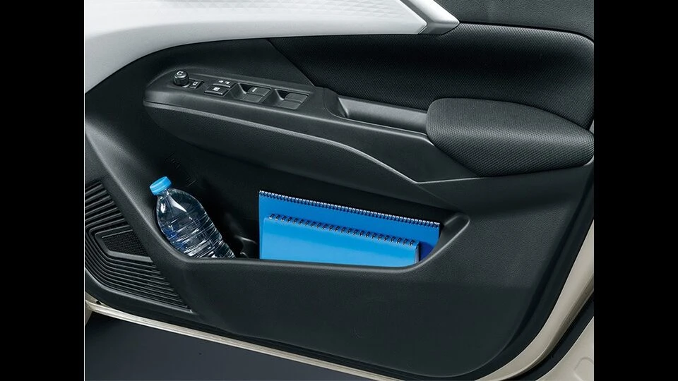 カーリース車両 スズキ　スイフトの画像