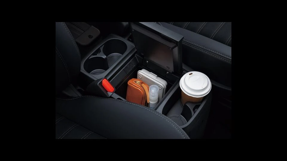 カーリース車両 三菱　デリカＤ：５の画像