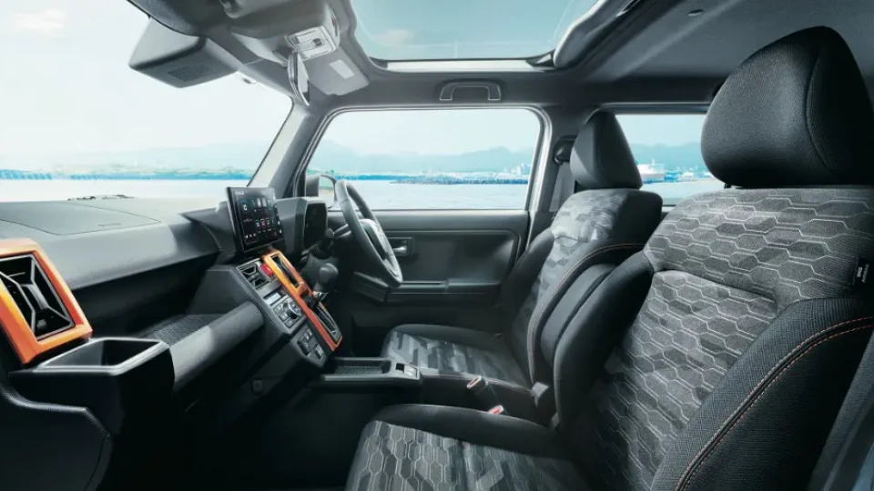 カーリース車両 ダイハツ　タフトの画像