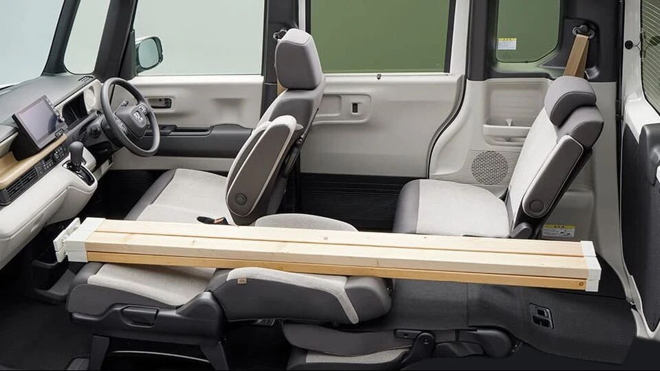 カーリース車両 ホンダ　N-BOXの画像